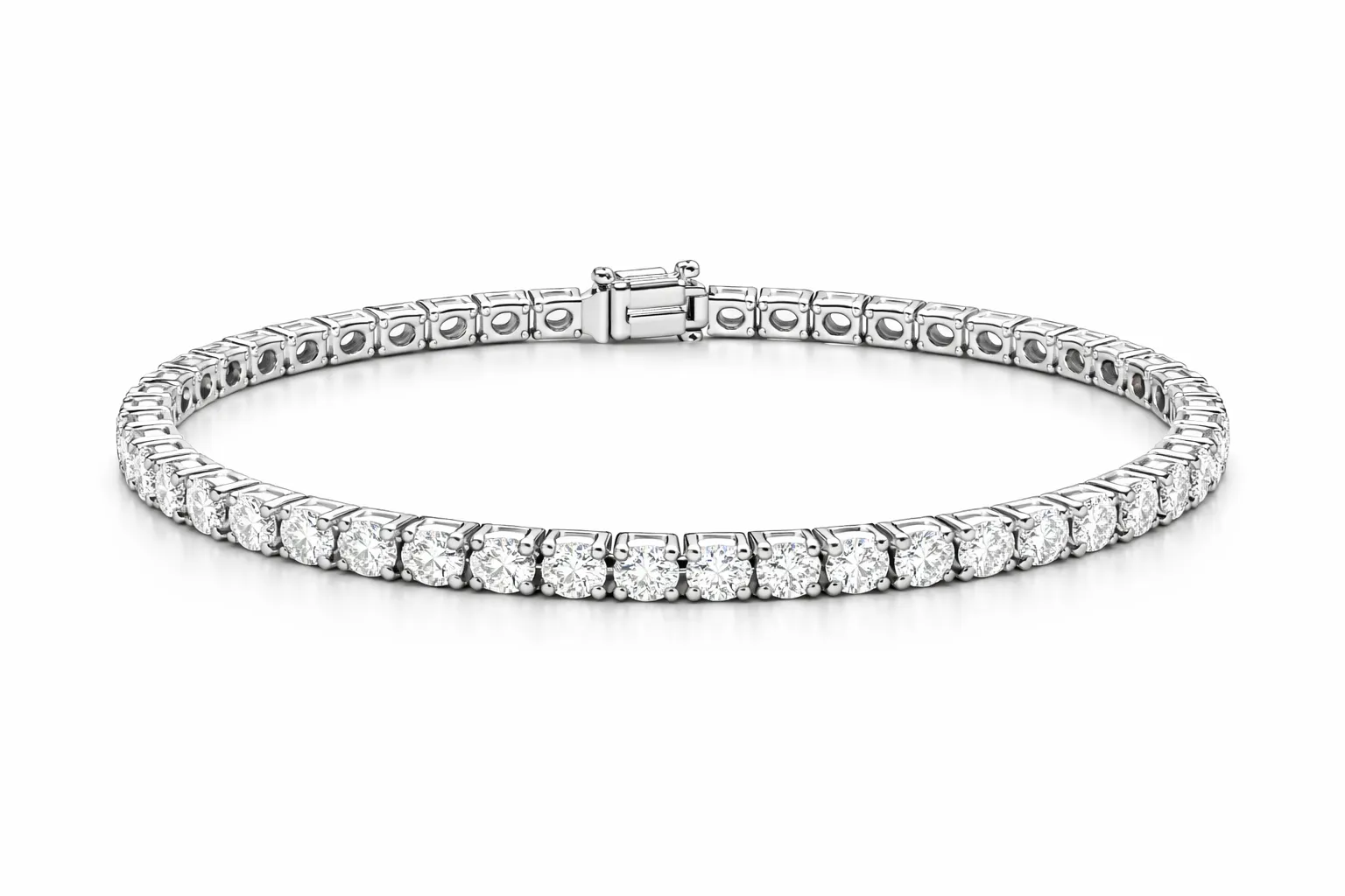 Diamond tennis bracelet in white gold