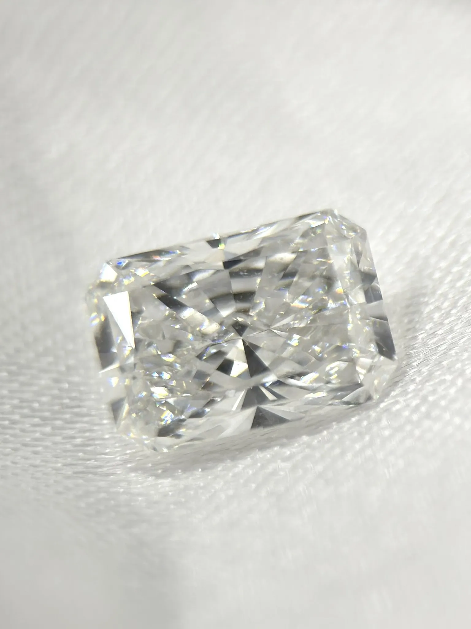 Radiant cut lab-grown diamond, 1.58 carat, D color, VVS2 clarity